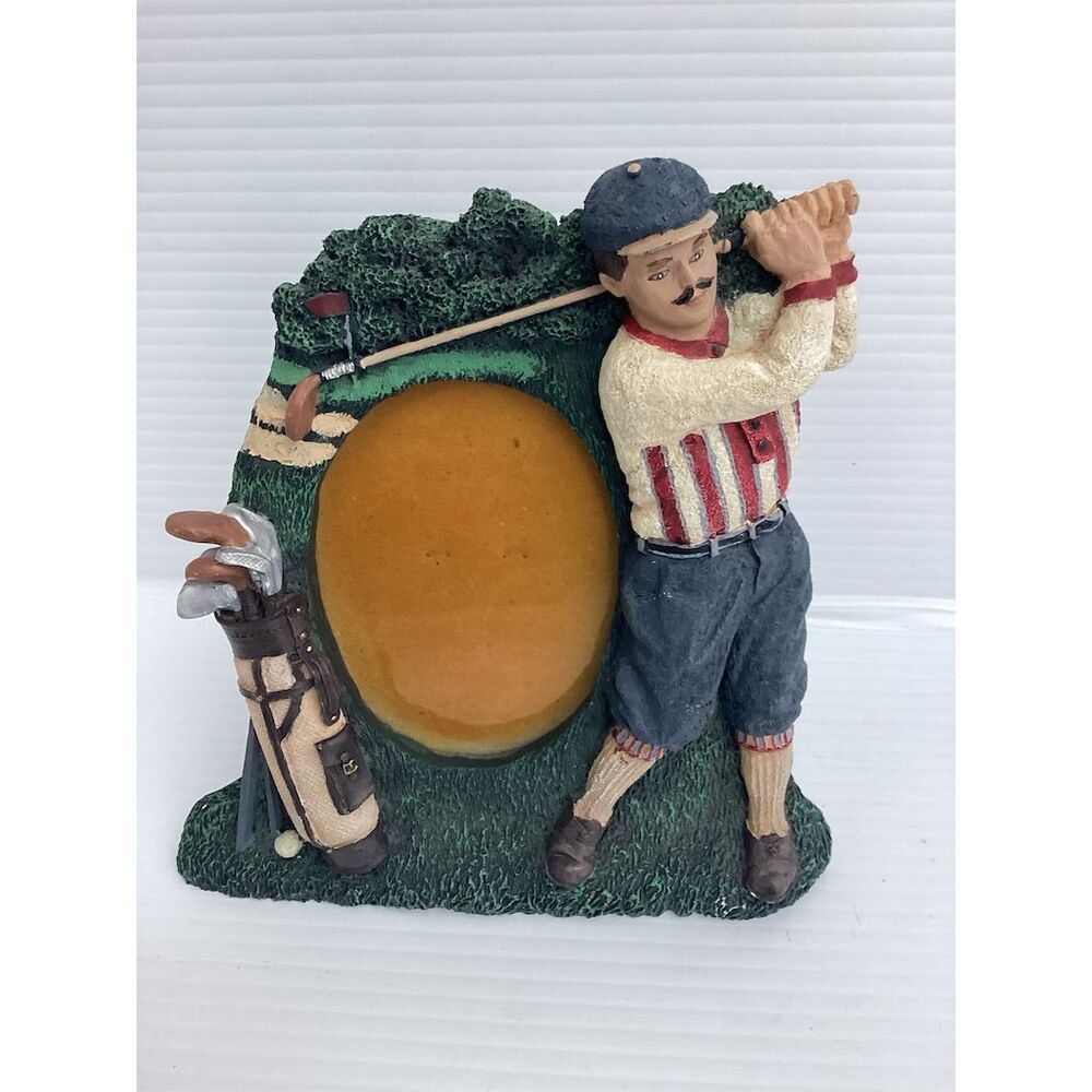 Vintage Golfer Oval Picture Frame by Figi‎ Graphics Multicolor Golf Theme